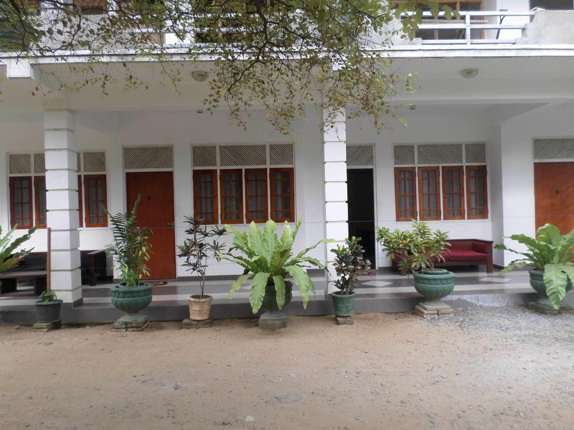 Hotel Senora Kataragama Eksteriør bilde